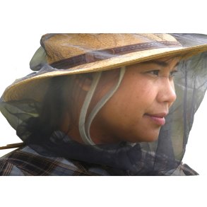 Kompakti hyttysverkko hattuun