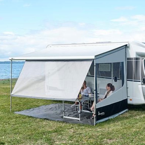 Isabella Shade Screen