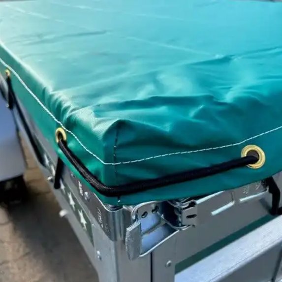 Flat presenning til trailer