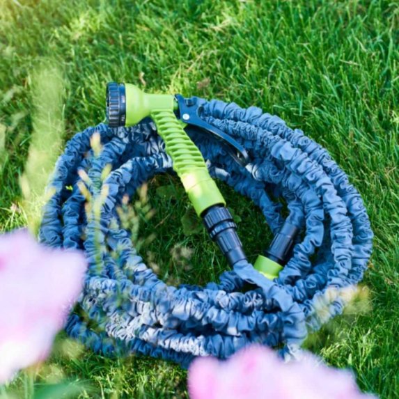 Grouw flexibel slang med spraymunstycke 7.5M-22.5M